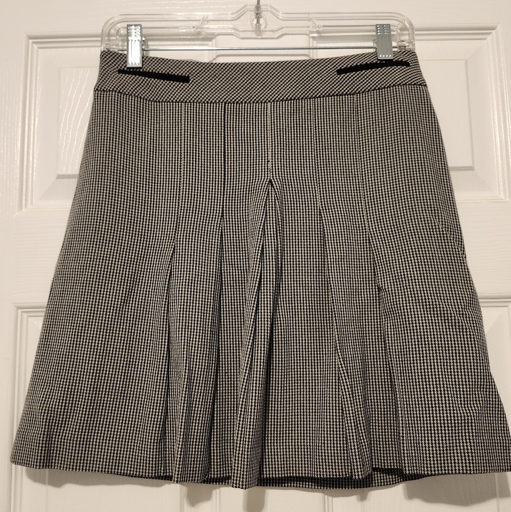 LOFT Black and White Houndstooth A-Line Pleated Skirt Size 2P